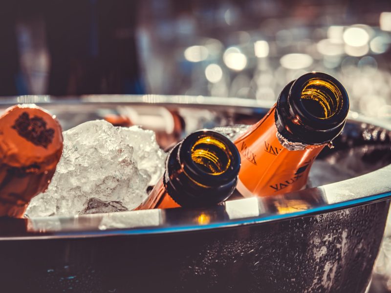 Zdanění alkoholických nápojů ve světě není dostatečné, upozorňuje WHO