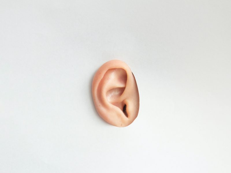 Vědci z AV vyvinuli počítačový model ucha, může pomoci vylepšit sluchové pomůcky